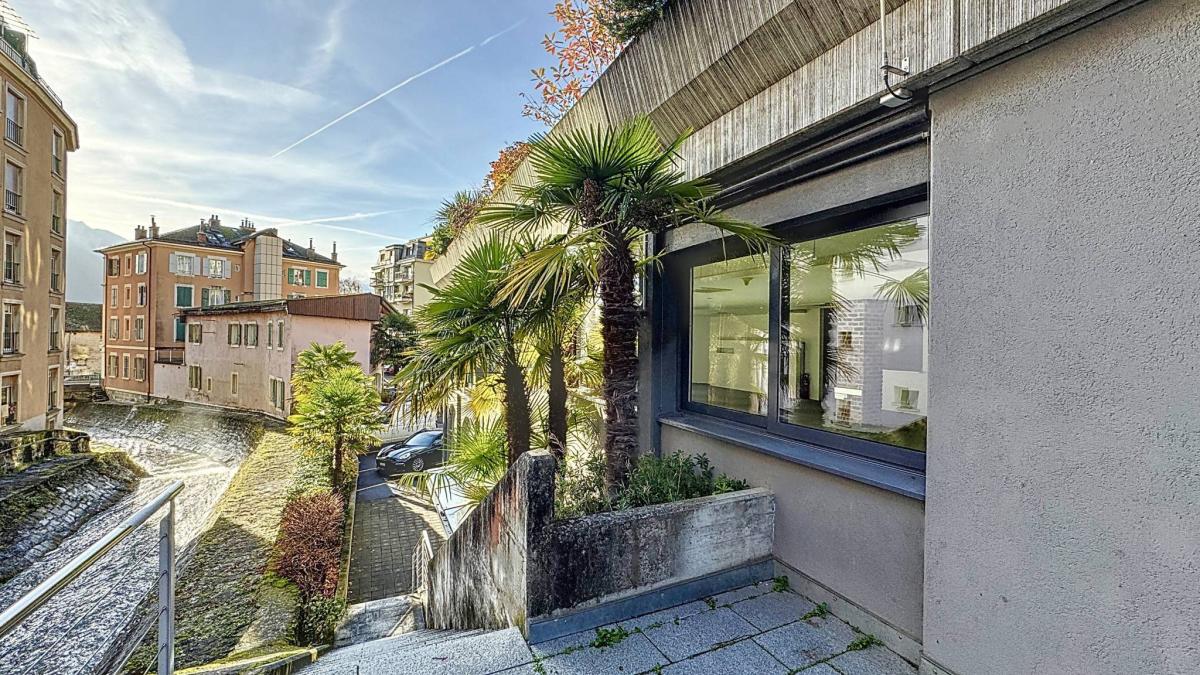 Loft contemporain de 300 m² avec jardin privé au centre de Montreux