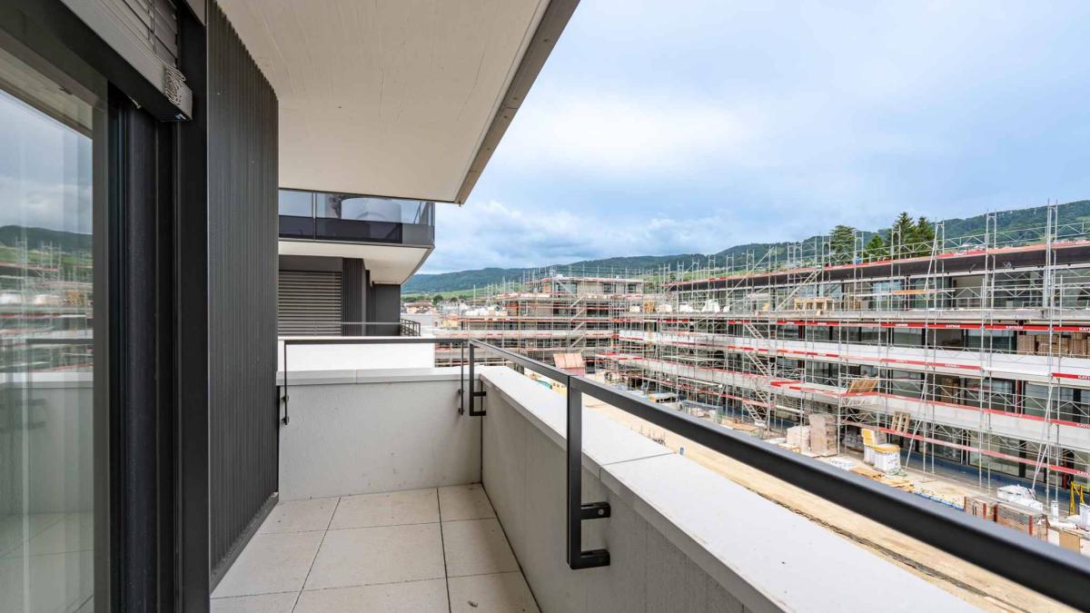 UNIQUE! Attique de 5.5 pièces de 180m2 bénéficiant d'un rooftop terrasse de 168m2 avec vue panoramique sur le lac et les Alpes