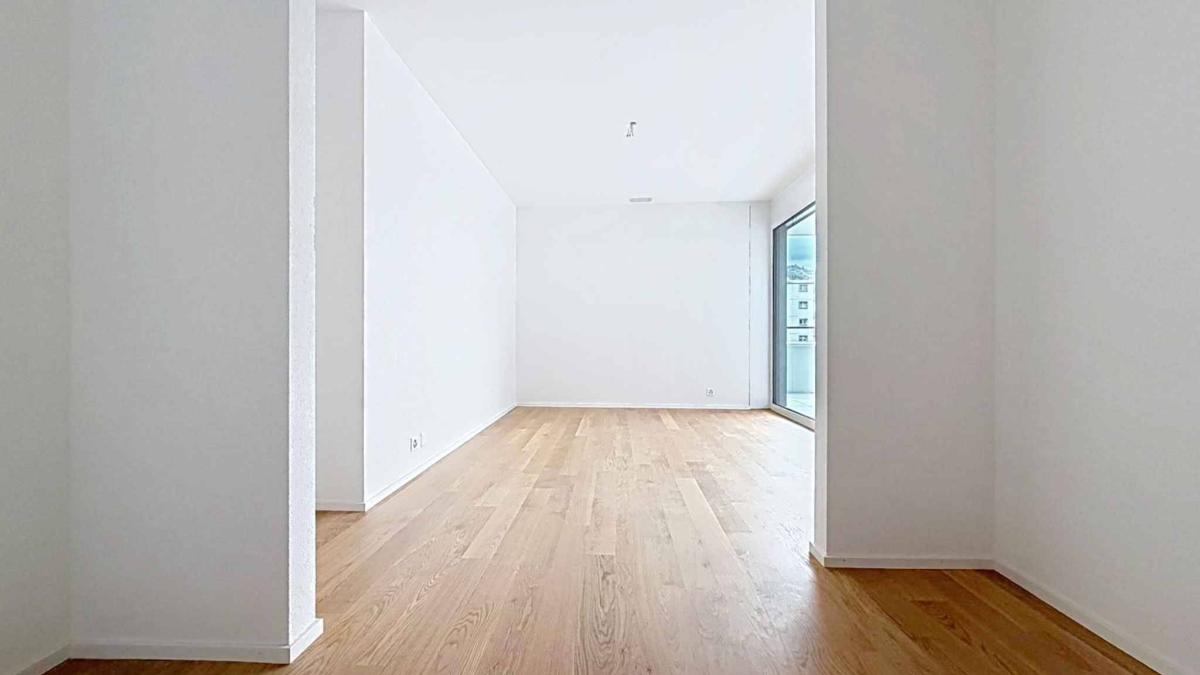 Luxueux 4.5 pièces traversant avec balcon couvert de 76m2 et vue lac