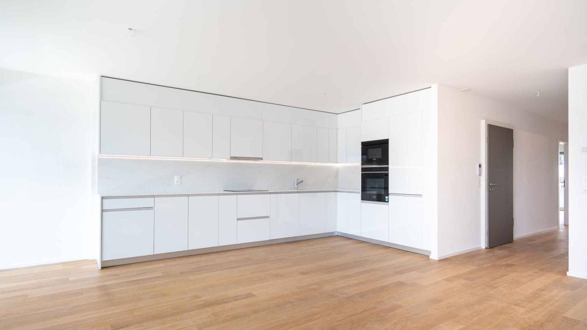 Luxueux 4.5 pièces traversant avec balcon couvert de 76m2