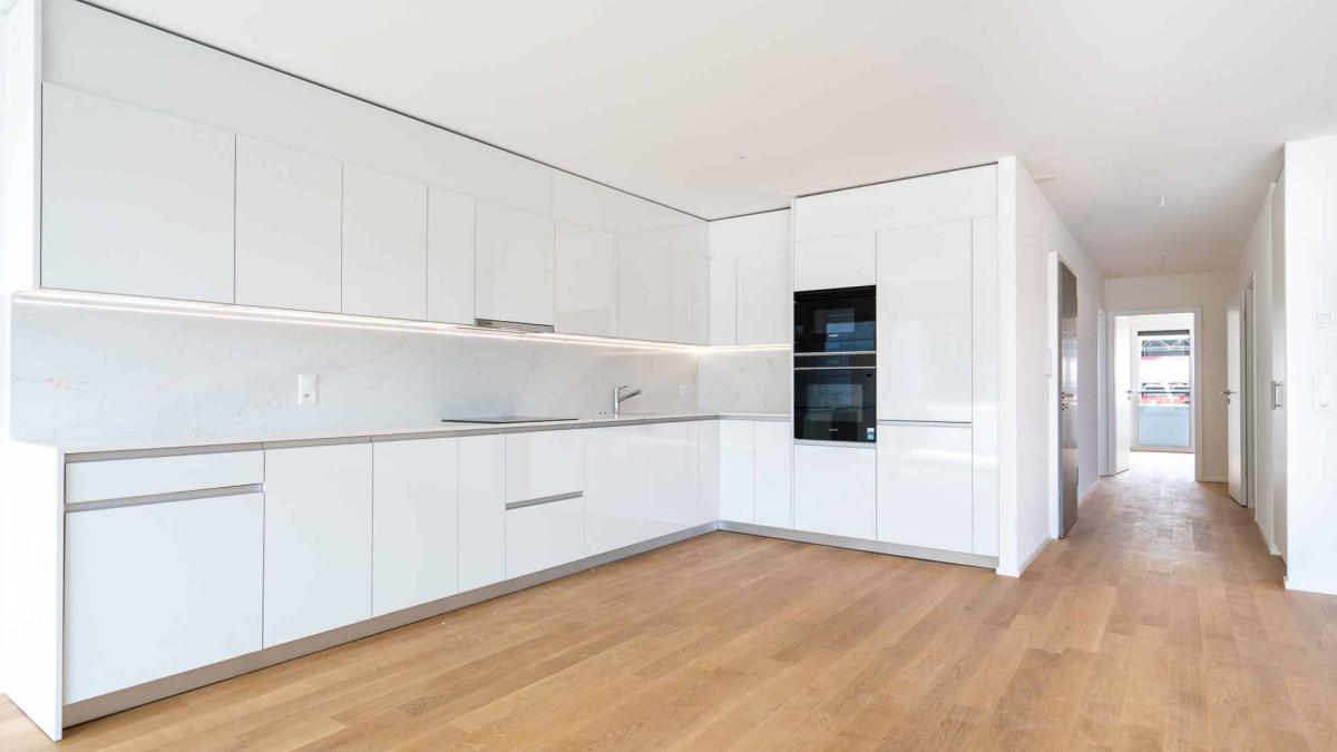 Luxueux 4.5 pièces traversant avec balcon couvert de 76m2