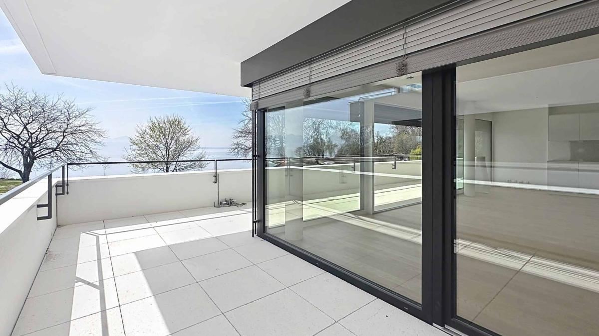 Luxueux 4.5 pièces traversant avec balcon couvert de 76m2
