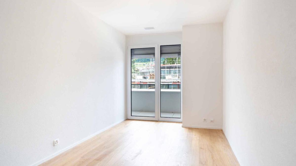 Luxueux 4.5 pièces traversant avec balcon de 76m2 et vue panoramique sur le lac