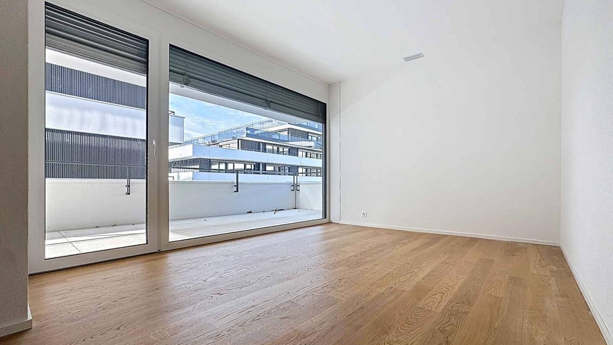 Luxueux 4.5 pièces traversant avec balcon de 76m2 et vue panoramique sur le lac