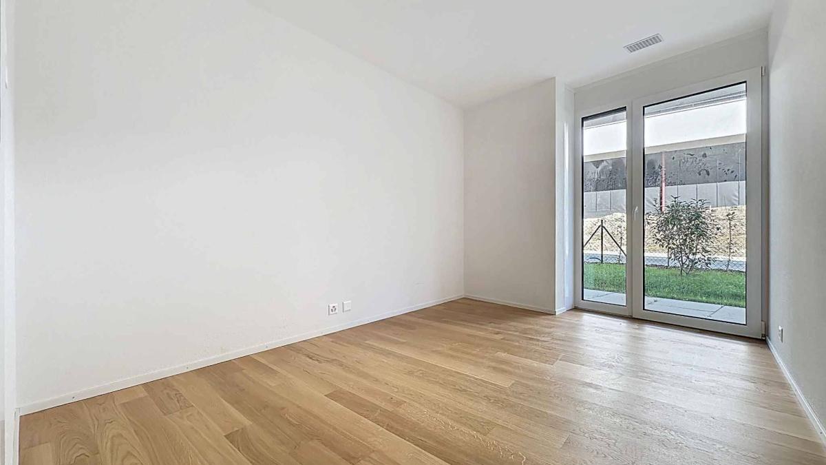 Exceptionnel 5.5 pièces au rez-de-chaussée avec terrasse et jardin privatif vue lac