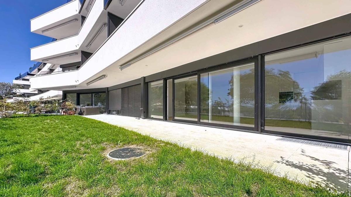 Appartement neuf 3.5 pièces de 120m2 avec terrasse de 37m2 et jardin privatif de 51m2