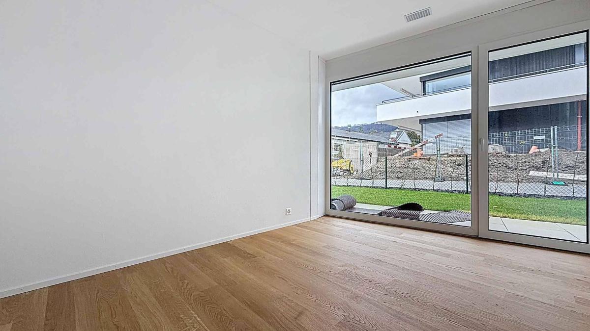 Appartement neuf de 5.5 pièces avec terrasse couverte et jardin