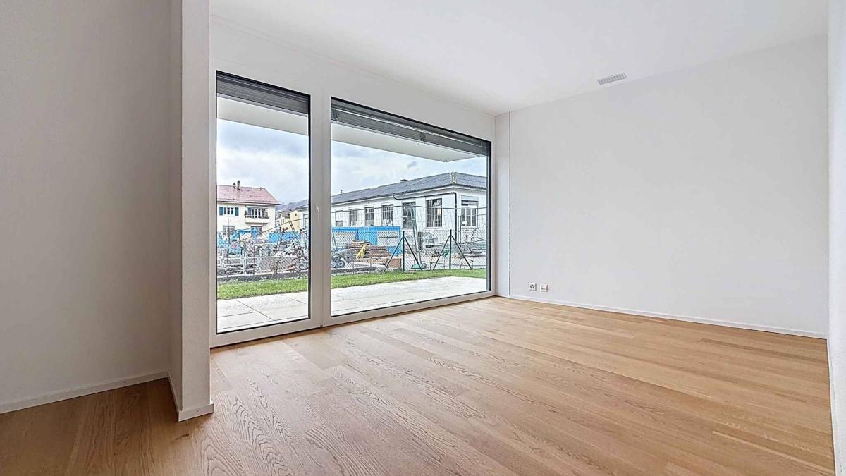 Appartement neuf de 5.5 pièces avec terrasse couverte et jardin