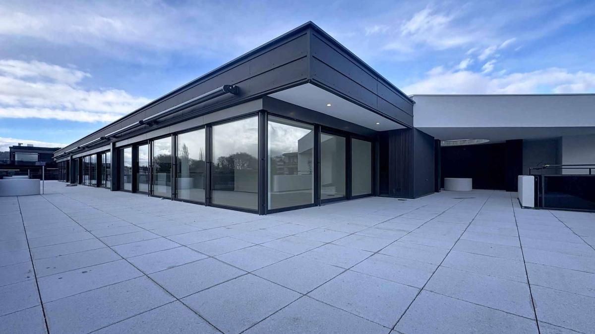 Attique neuf de 4.5 pièces avec rooftop terrasse
