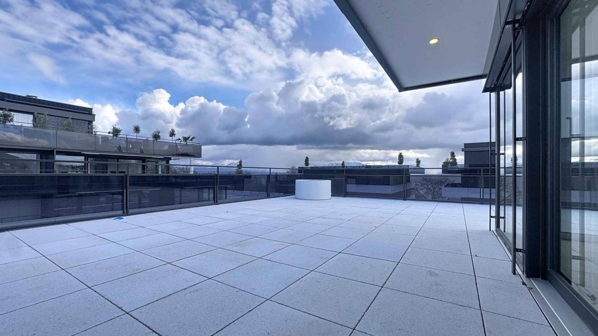 Attique neuf de 4.5 pièces avec rooftop terrasse