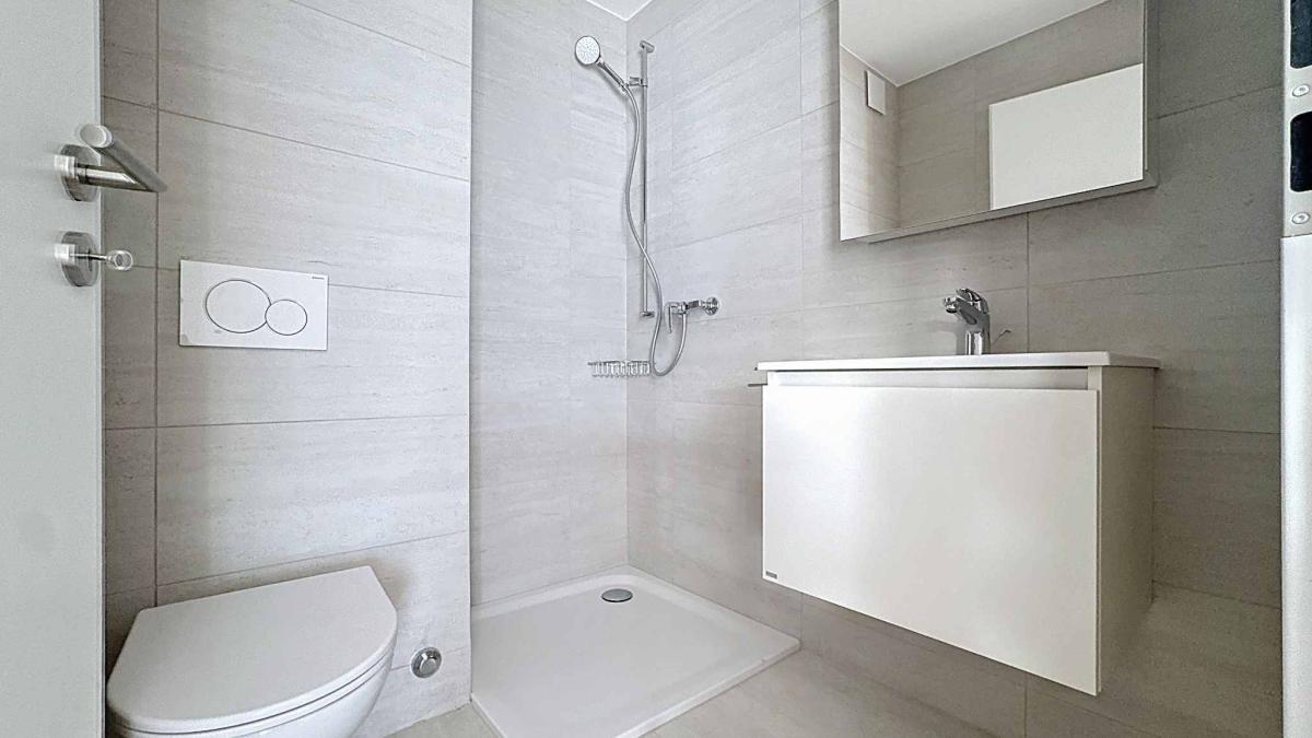 Luxueux 4.5 pièces au 2ème étage avec terrasse de 117m2, balcon de 47m2 et ascenseur privatif 