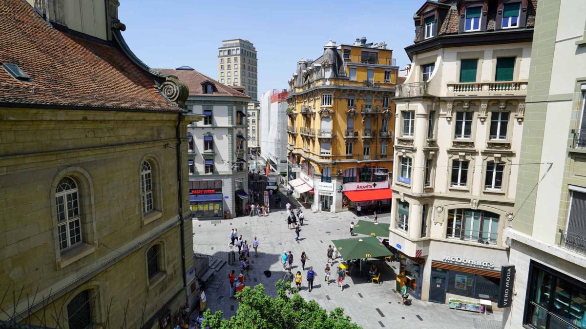 Belle surface de 197 m2 au coeur de la ville dans immeuble Hausmannien