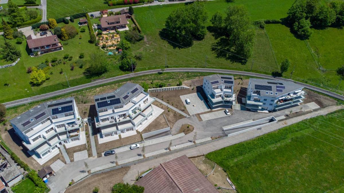 Spacieuse et lumineuse surface commerciale neuve de 97 m2
