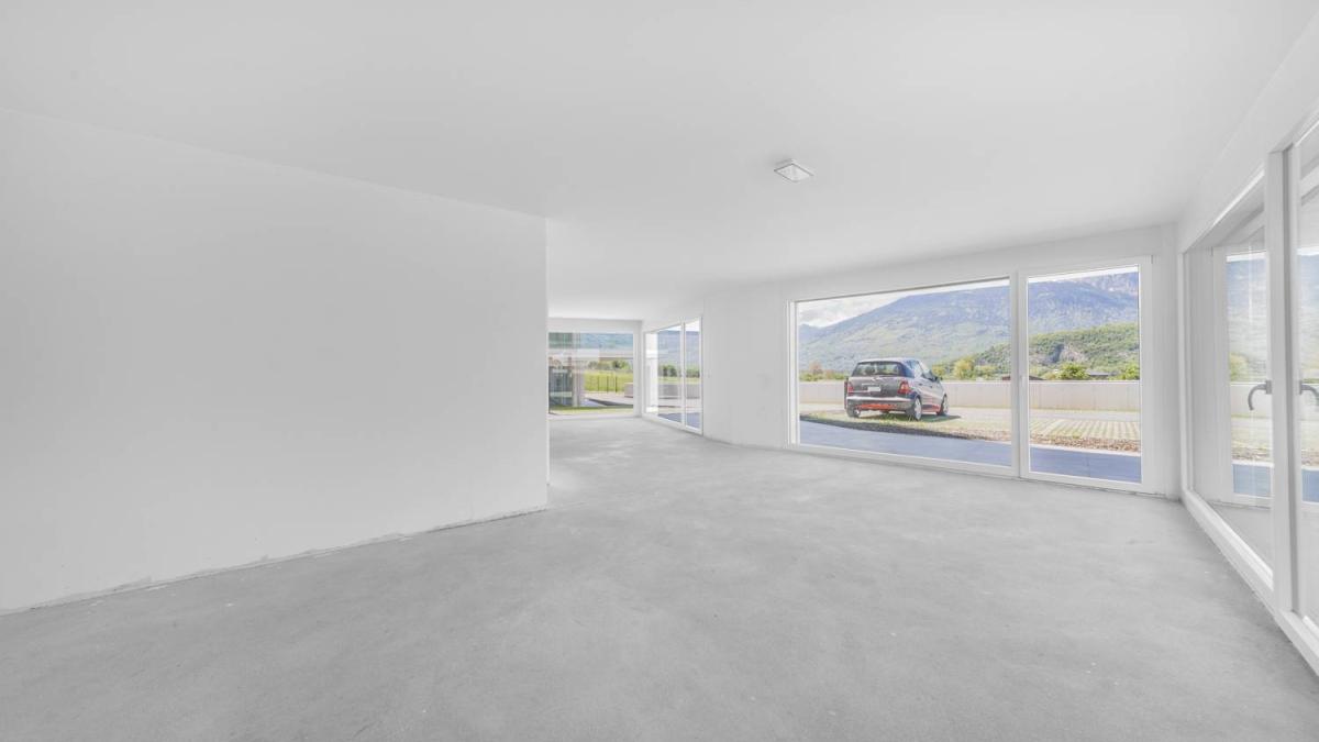 Spacieuse et lumineuse surface commerciale neuve de 97 m2