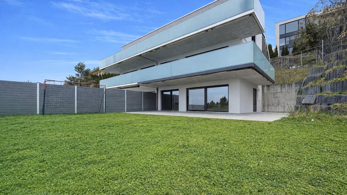Duplex de 4.5 pièces avec sous-sol, jardin et vue sur le lac