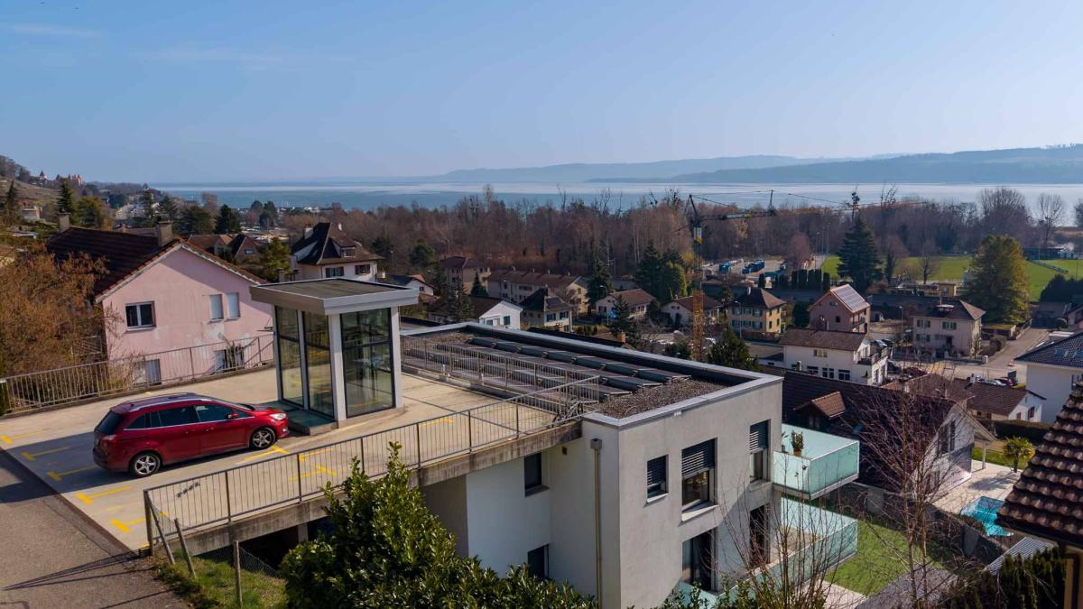Duplex de 4.5 pièces avec sous-sol, jardin et vue sur le lac