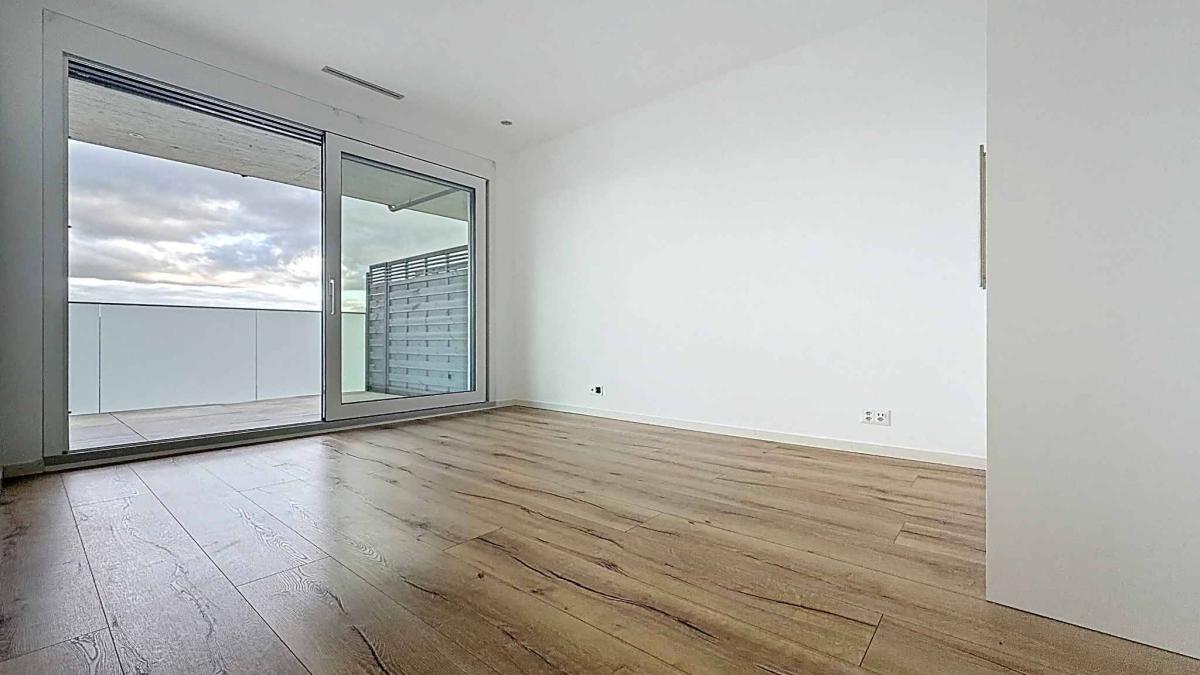 Duplex de 4.5 pièces avec sous-sol, jardin et vue sur le lac