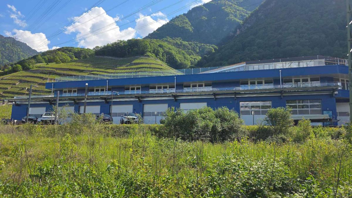 Box et halles artisanales dès CHF 245'000.- 
