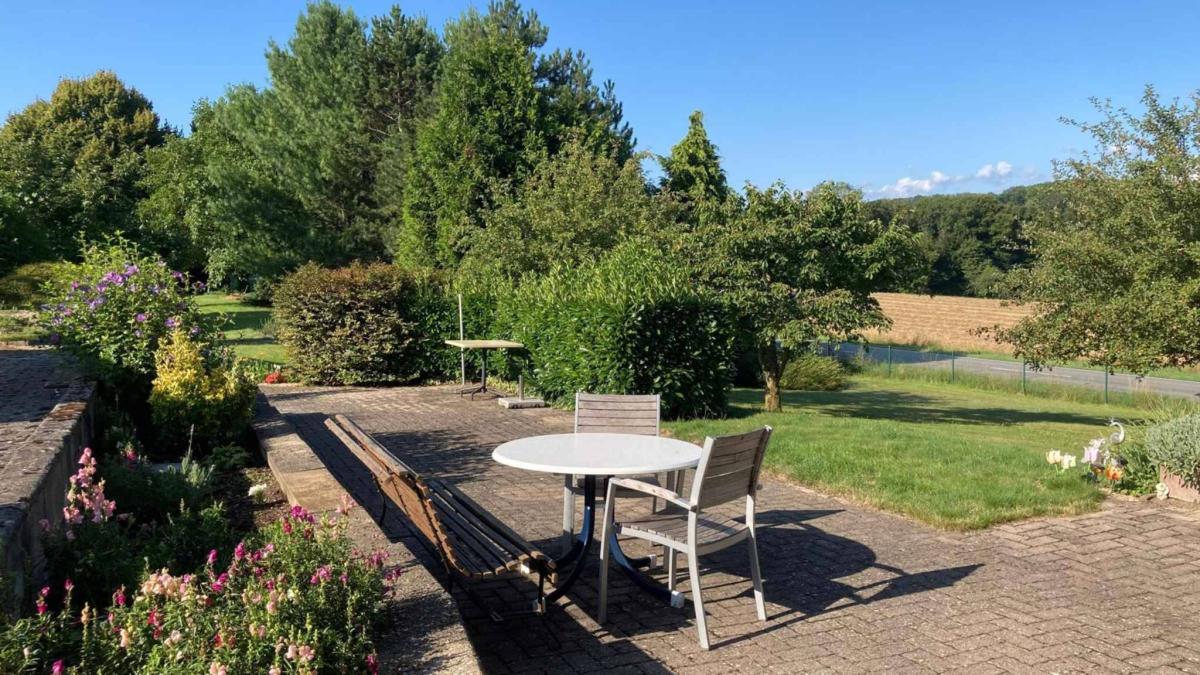 Maison individuelle de 4.5 pièces avec terrasses et jardin