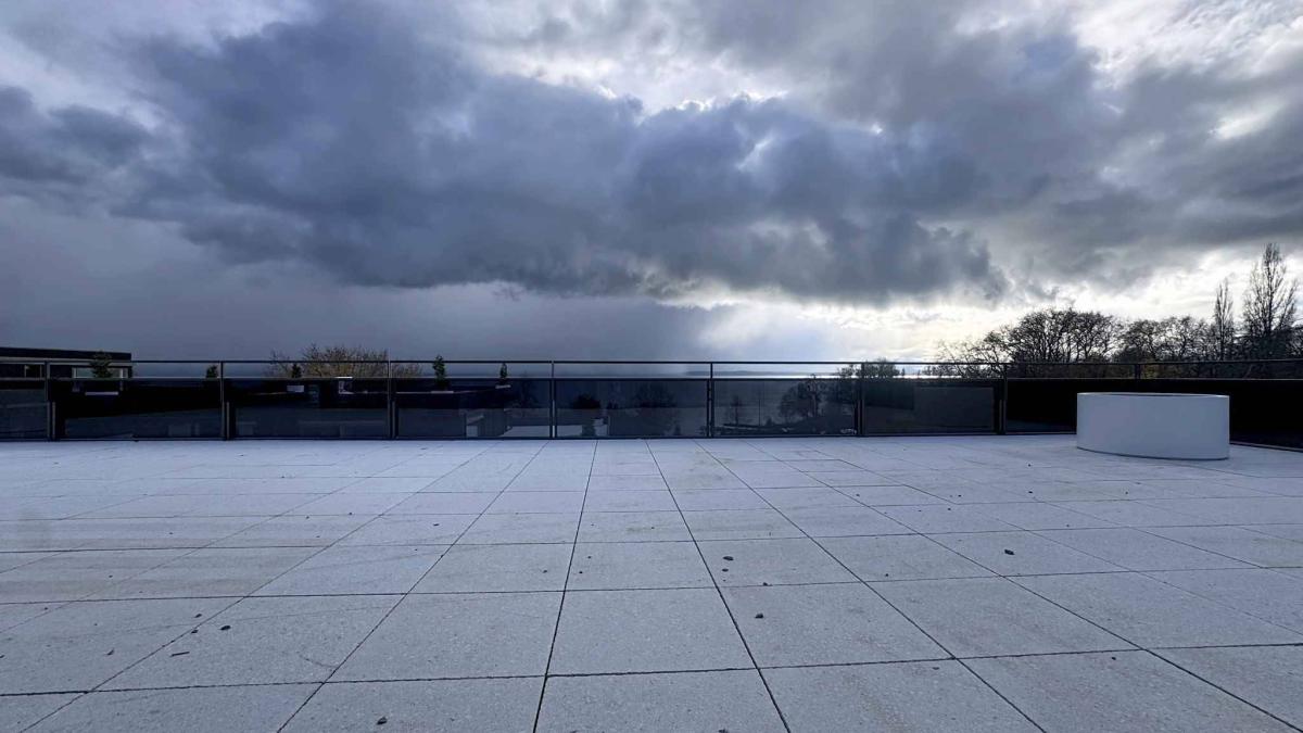 Attique neuf de 5.5 pièces avec rooftop terrasse et ascenseur avec accès privatif