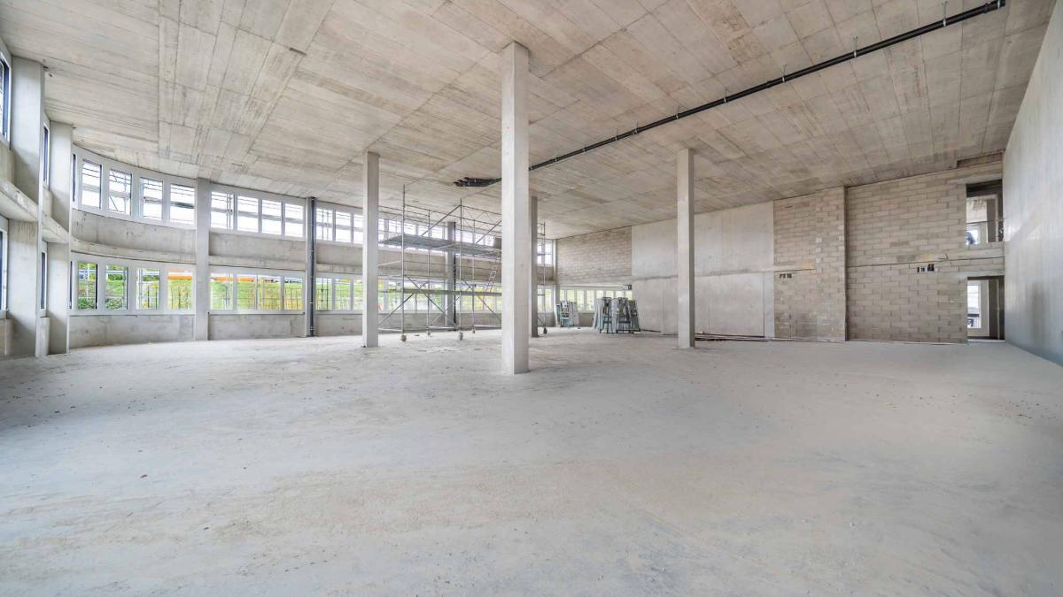 Dernier étage à vendre au sein d'un bâtiment artisanal neuf 