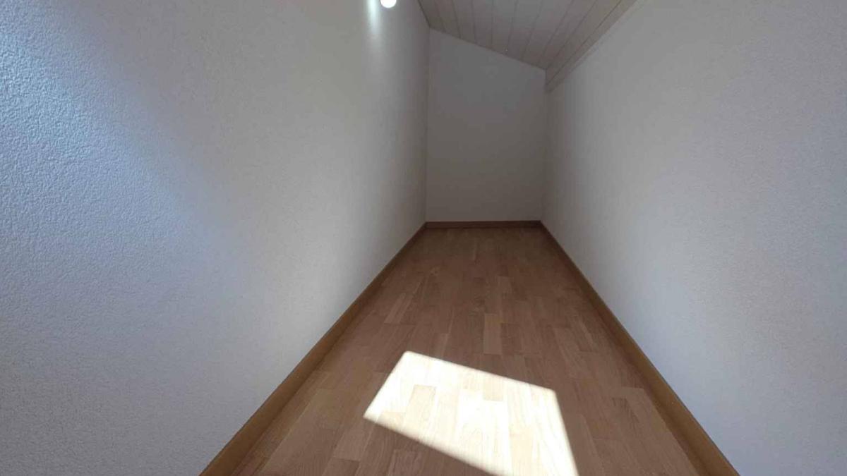 Attique spacieux et lumineux 2.5 pièces