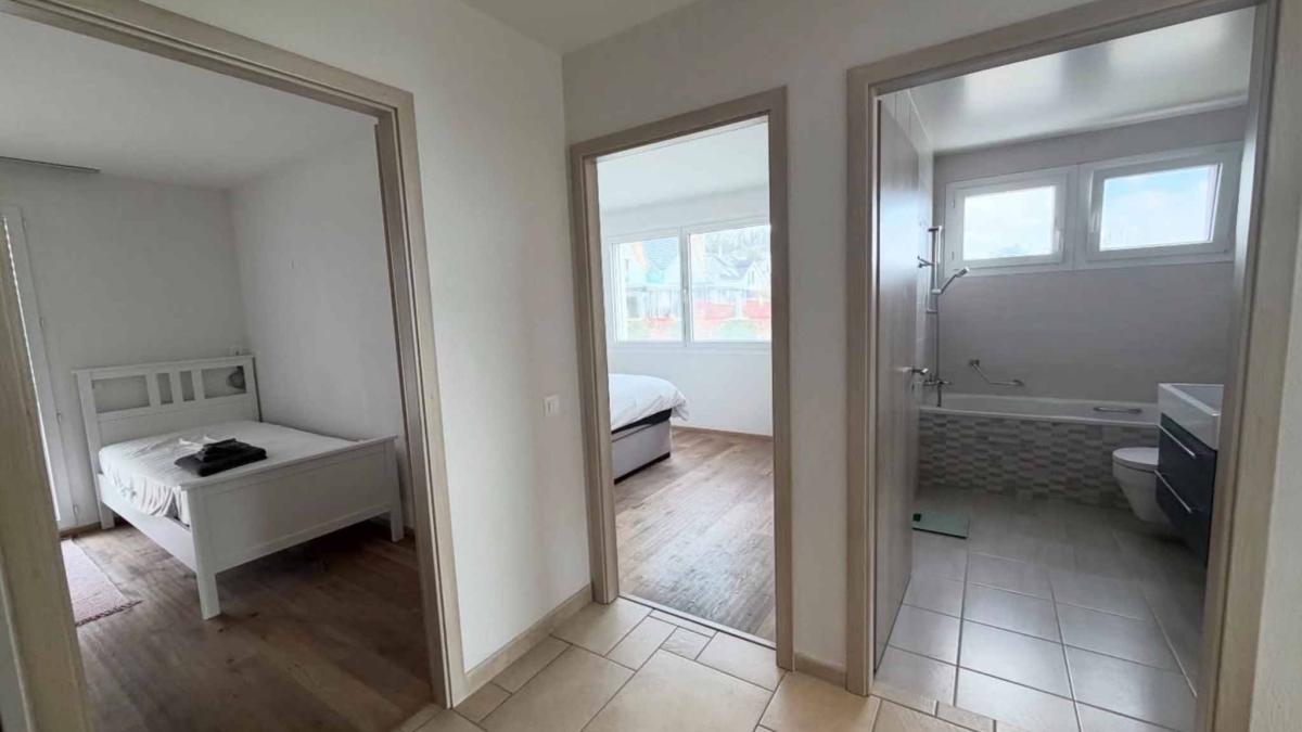 Appartement avec vue sur le lac et les montagnes 