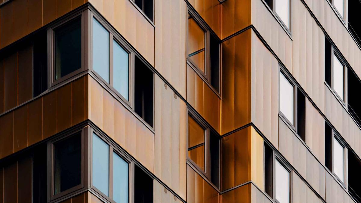 Bâtiment administratif en PPE loué à vendre