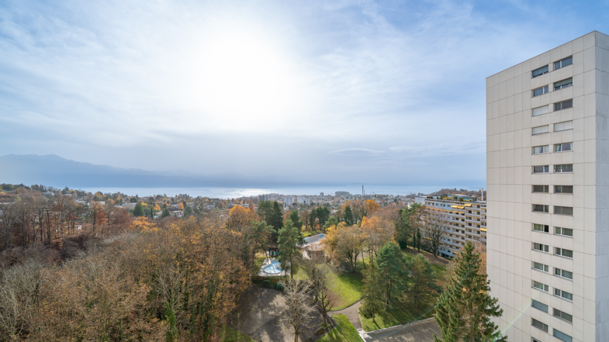 NEUF! 4.5 pièces d'exception avec vue sur le lac