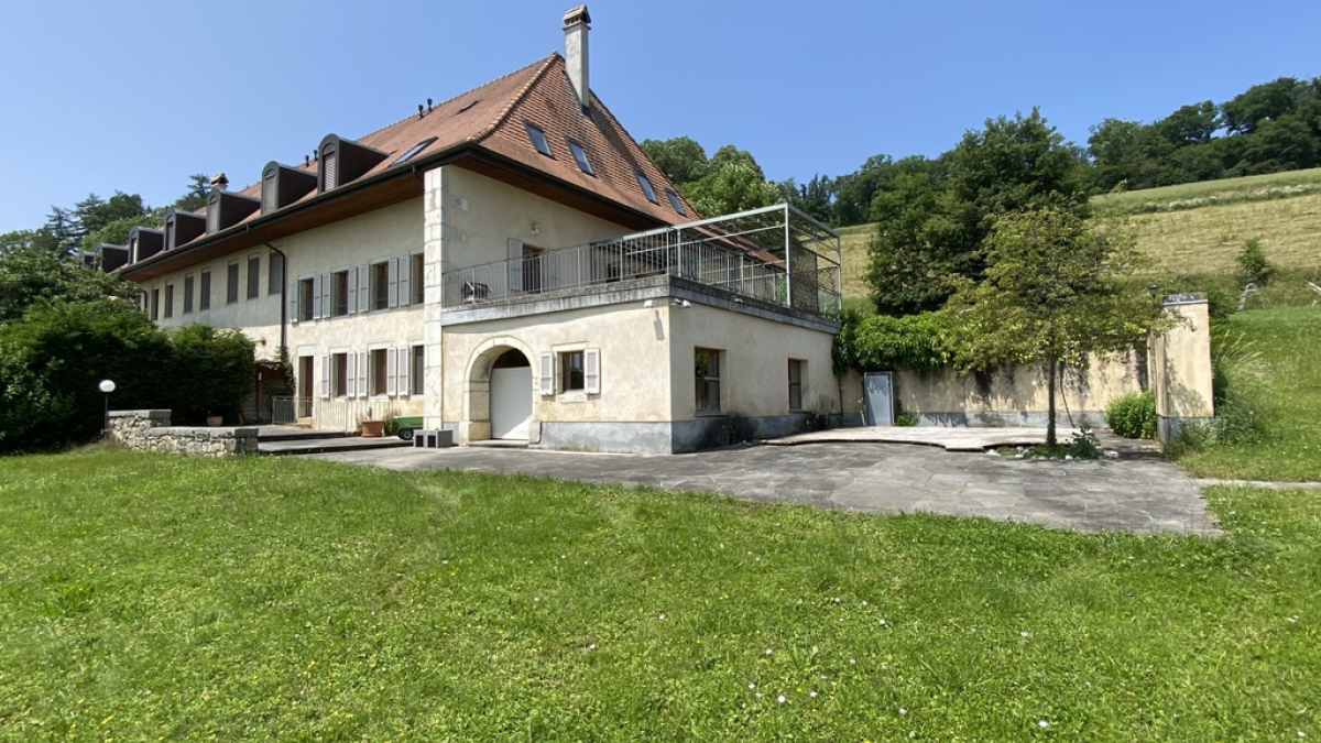 A louer, grand appartement