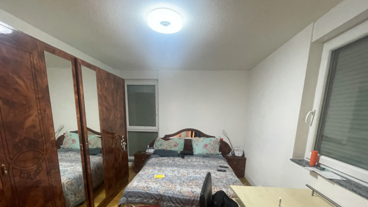 Appartement de 4.5 pièces au rez-de-chaussée avec terrasse - Cabinet 3