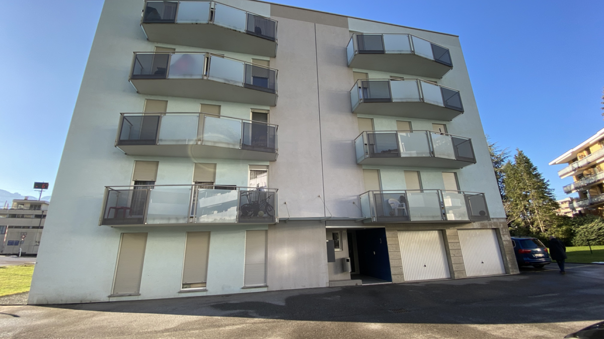 Appartement de 4.5 pièces au rez-de-chaussée avec terrasse - Cabinet 3