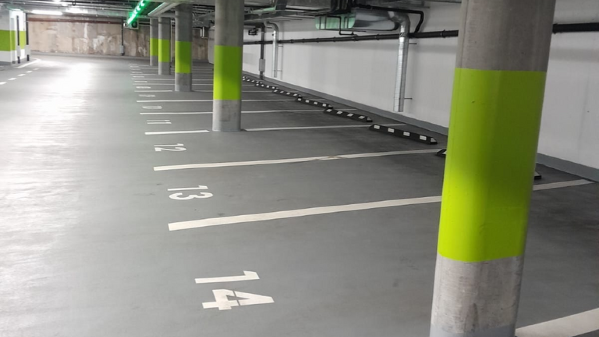 Parking intérieur au centre de Rolle
