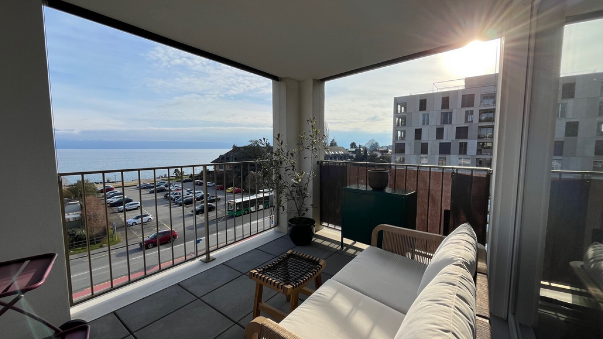 4 pièces d'exception avec le balcon et vue  sur  le lac à Morges