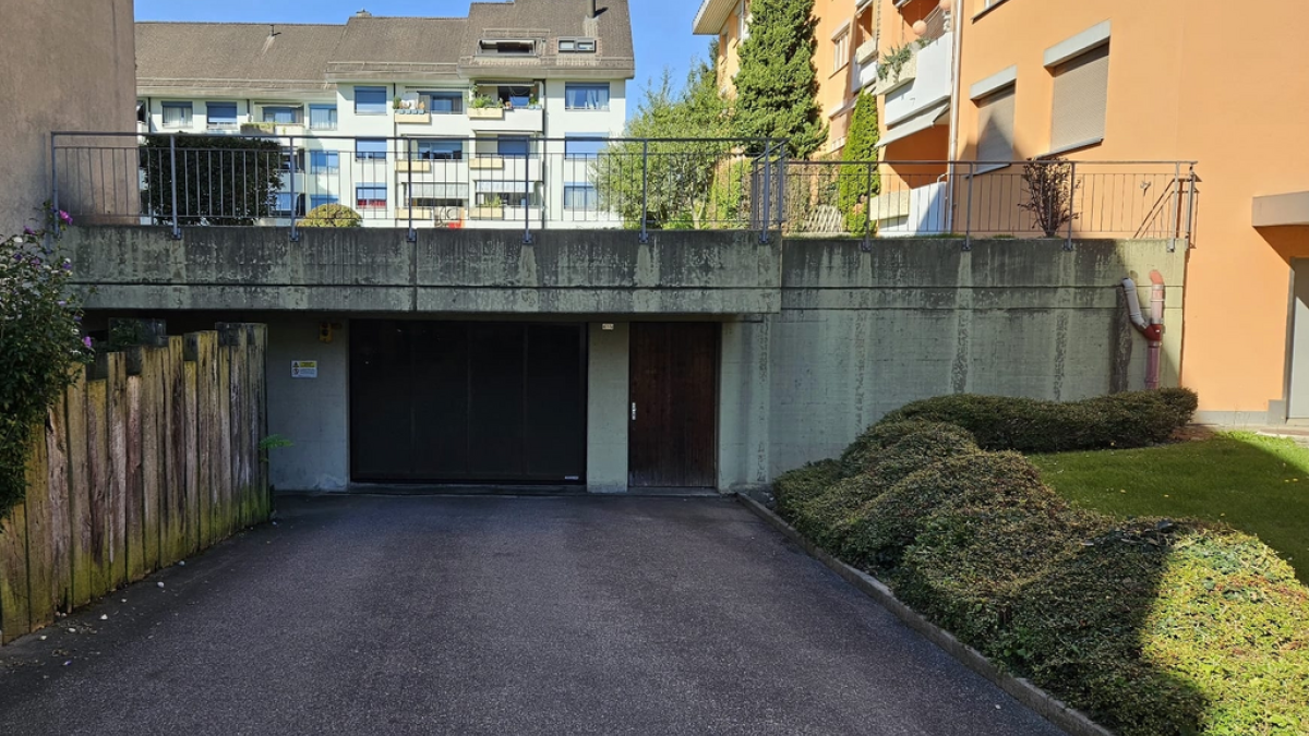 Place de parc intérieure disponible à Bussigny