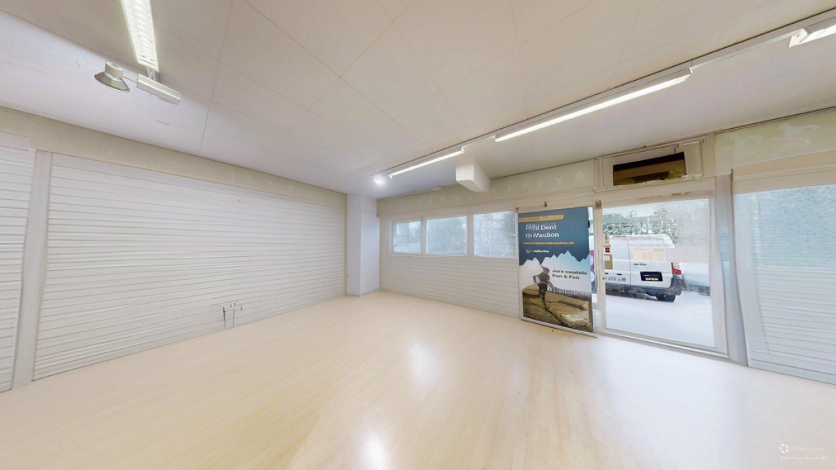À louer - Arcade commerciale 100 m2 - Écublens
