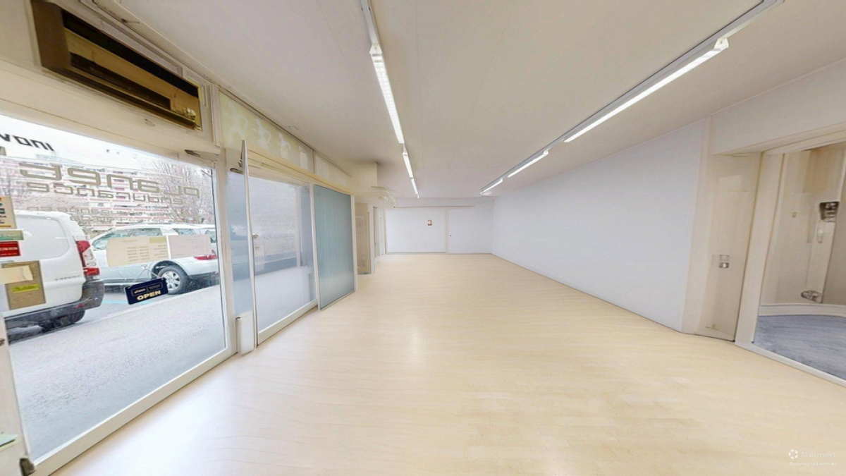À louer - Arcade commerciale 100 m2 - Écublens