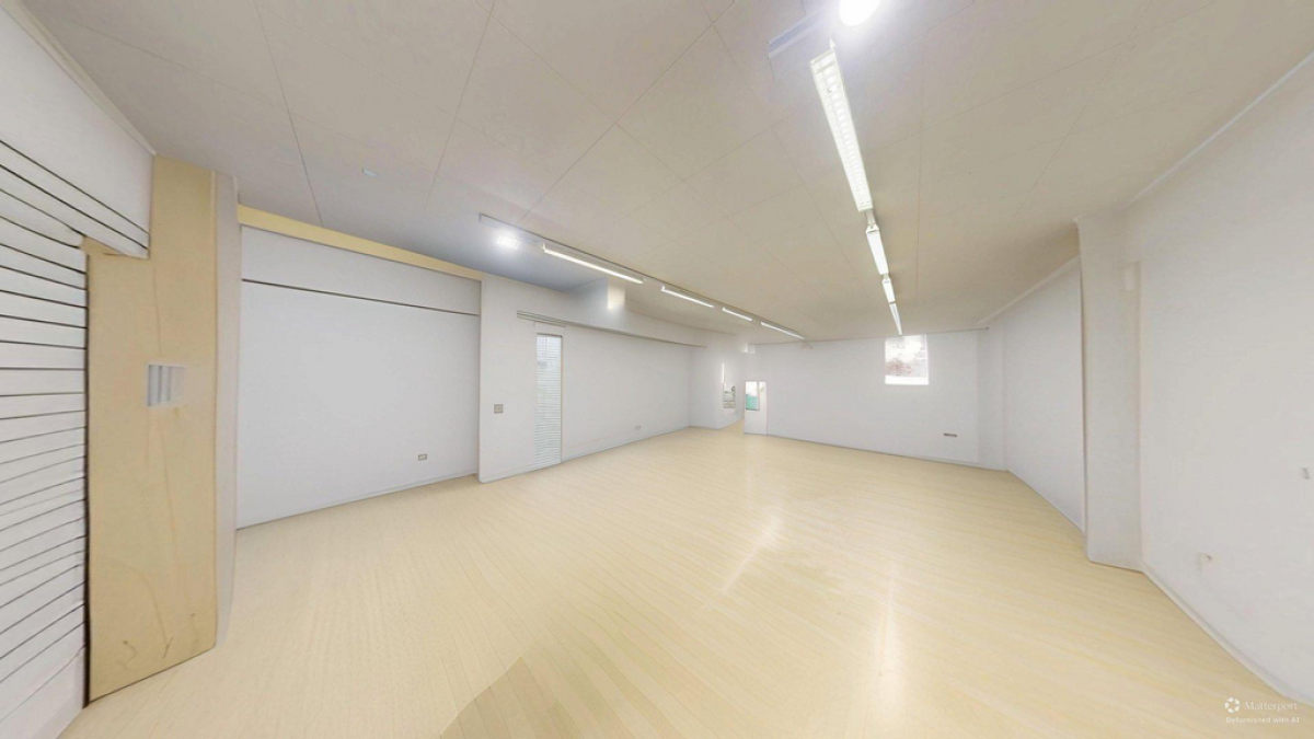 À louer - Arcade commerciale 100 m2 - Écublens