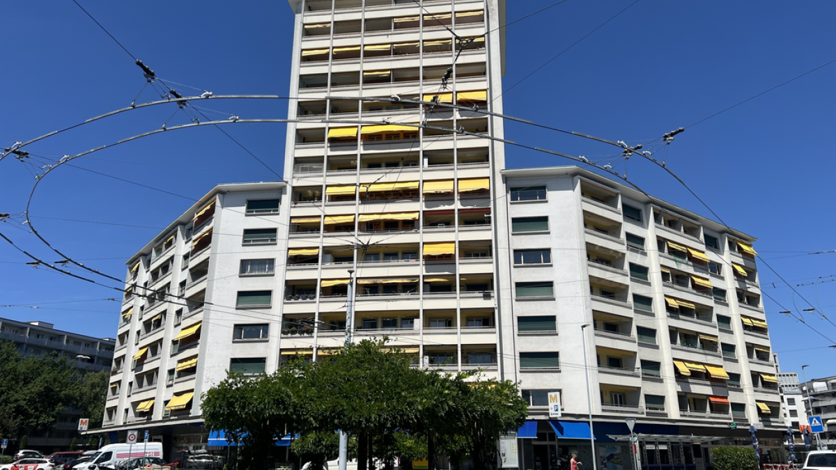 À louer - Arcade commerciale 100 m2 - Écublens