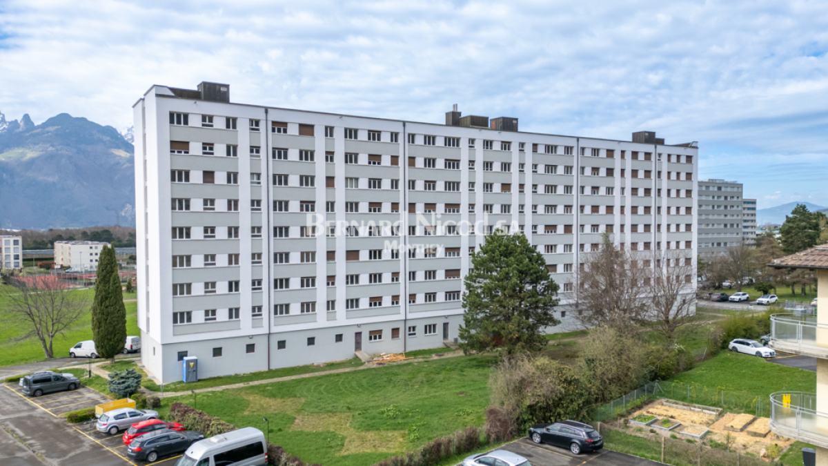 À louer appartement rénové de 2 pièces au 1er étage (127)