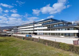 Luxueux 4.5 pièces traversant avec balcon couvert de 76m2