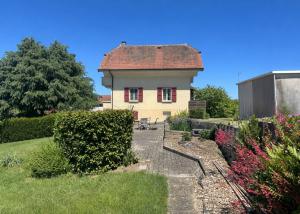 Maison individuelle de 4.5 pièces avec terrasses et jardin