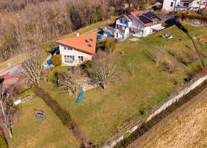 Villa d'exception avec piscine et vue imprenable sur le Lac